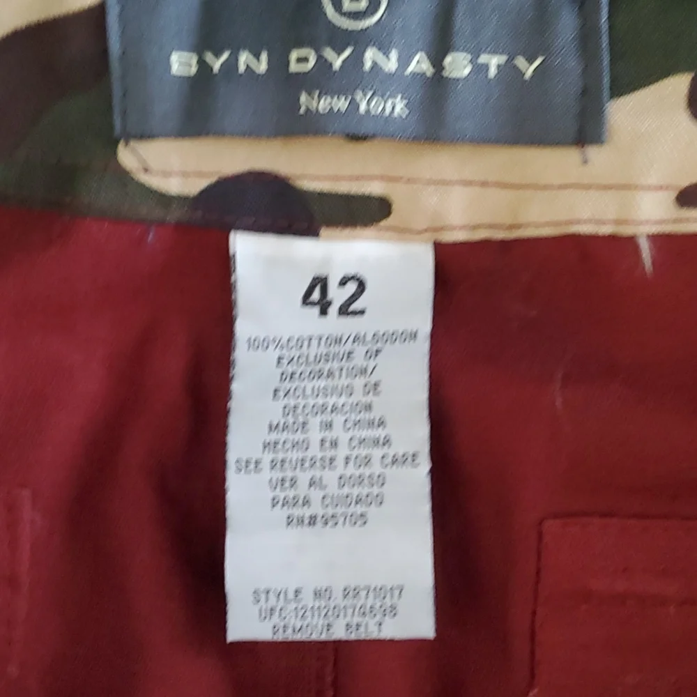 BYN DYNASTY Men's Red Cargo Shorts Streetwear Style Size 42 Belt Multi Pocket